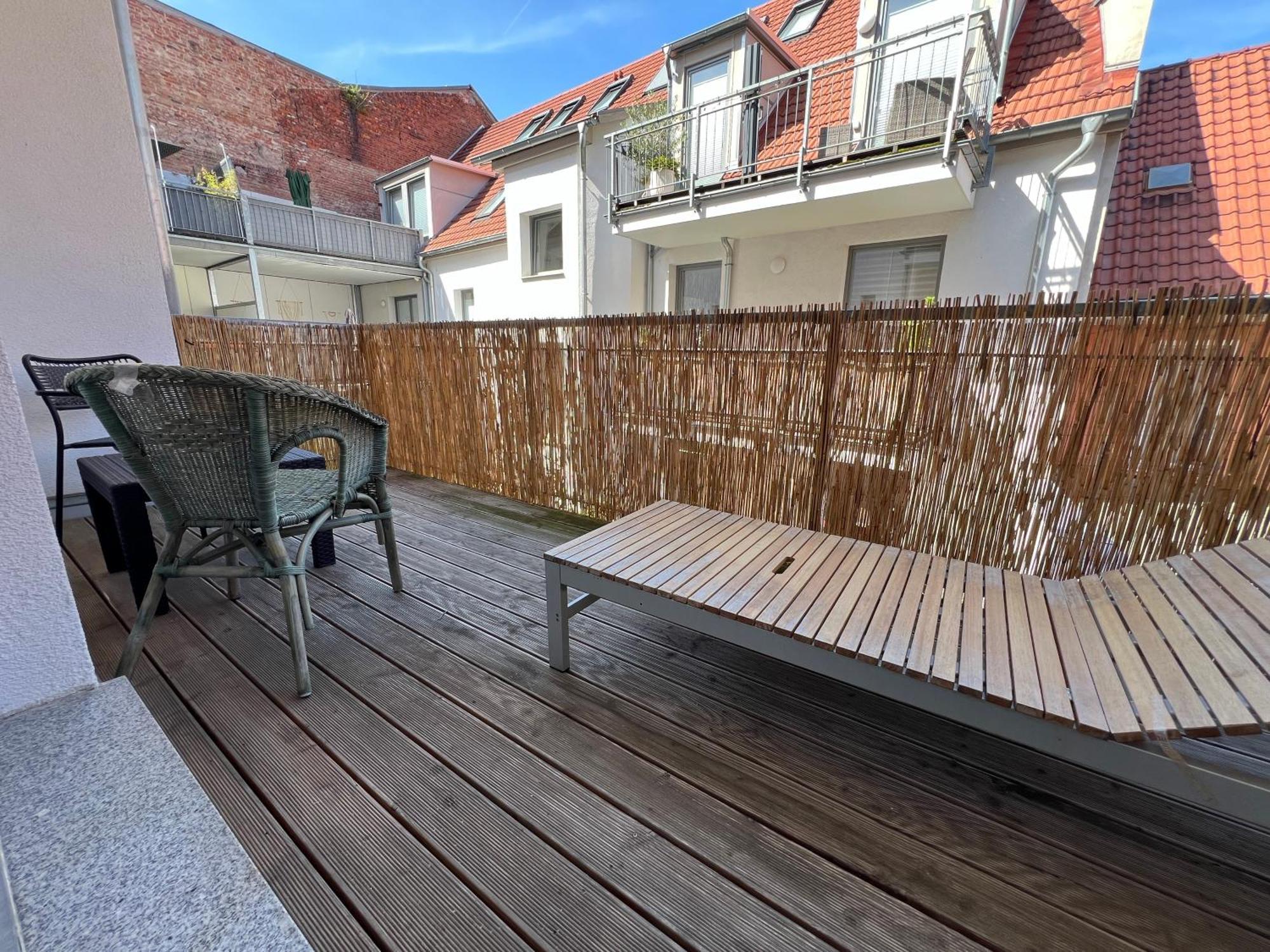 Balkon, Zentral, Modern, Erfurt City エクステリア 写真