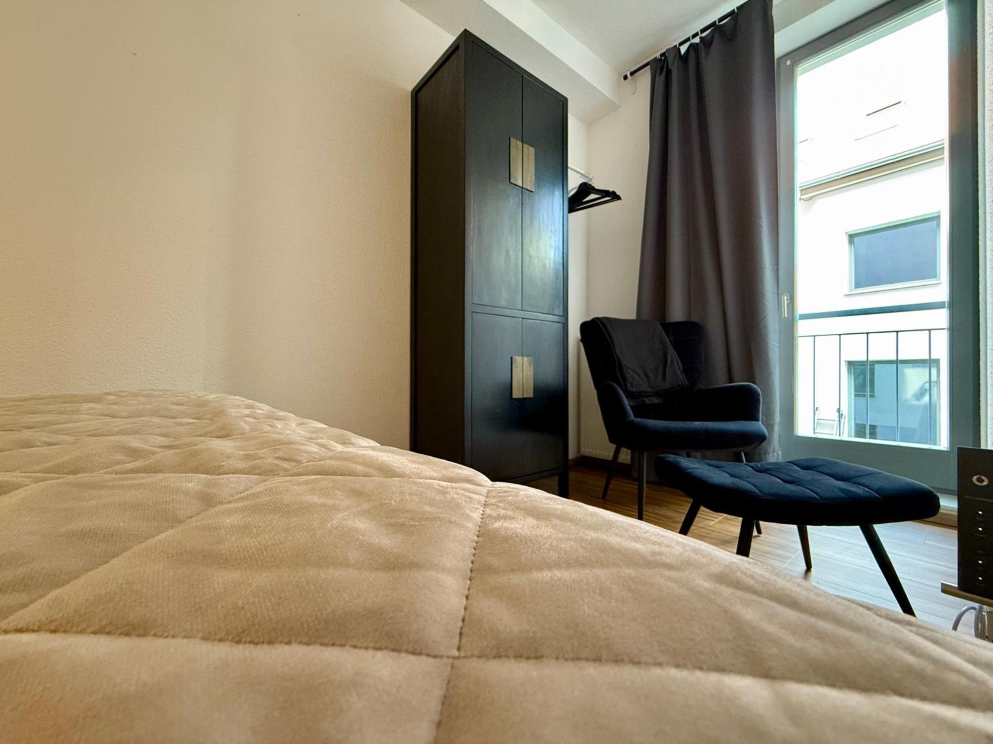 Balkon, Zentral, Modern, Erfurt City エクステリア 写真